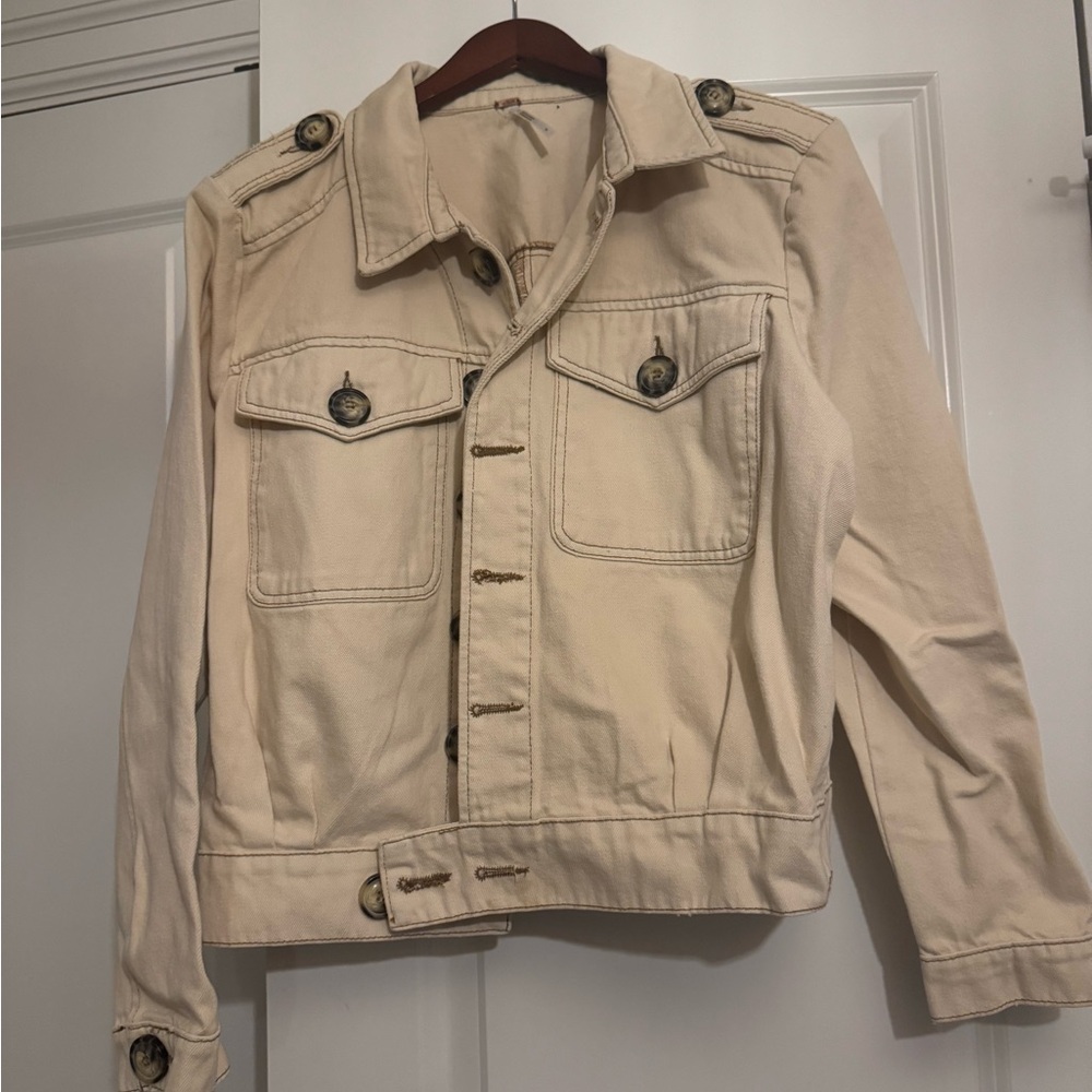 Cream denim jacket. Free people. Women's size small